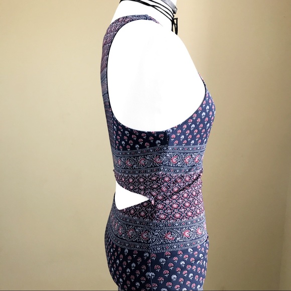 Abercrombie&Fitch Body Con Halter Dress - Picture 4 of 7